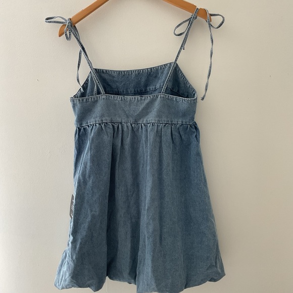 Lulus Charmed Aura Light Wash Blue Denim Tie-Strap Bubble Hem Mini Dress NWT Med - Picture 7 of 15